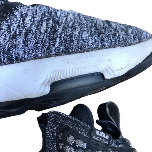 2019 Nike Lebron 17 Black White Size 6 - Picture 9 of 16